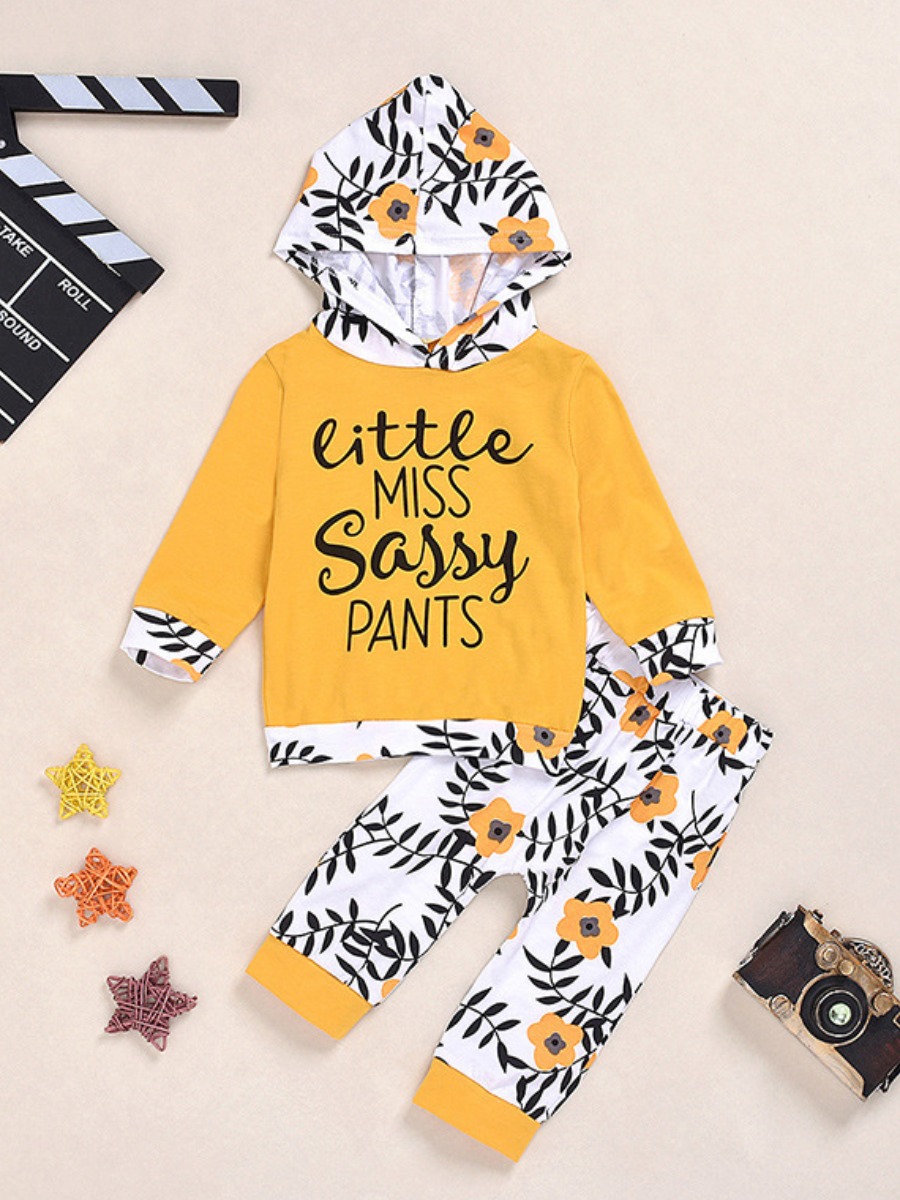 lovely Casual Hooded Collar Plants Print Patchwork Yellow Girl Two-piece Pants Set
lovely Casual Hooded Collar Plants Print Patchwork Yellow Girl Two-piece Pants Set