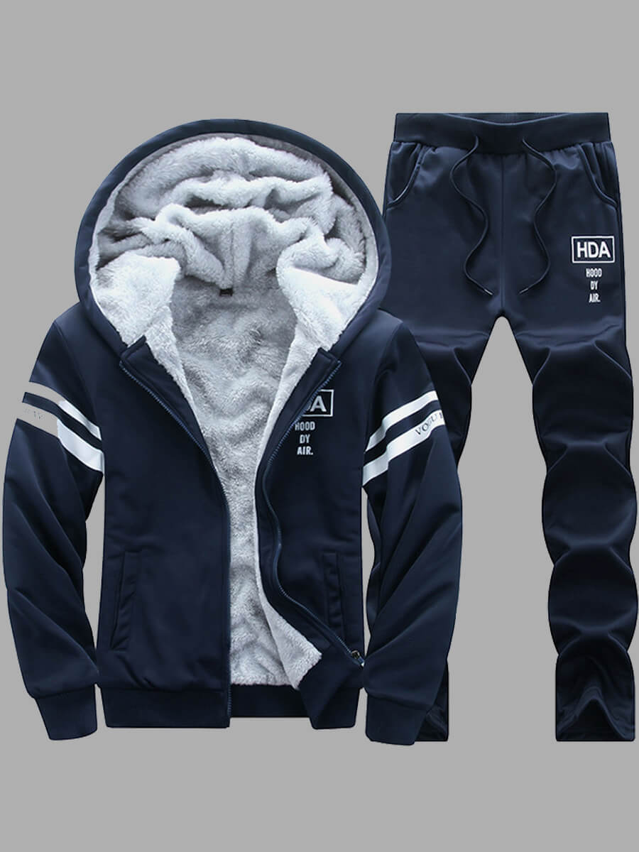 Lovely Men Casual Hooded Collar Print Zipper Design Deep Blue Two-piece Pants Set
Lovely Men Casual Hooded Collar Print Zipper Design Deep Blue Two-piece Pants Set