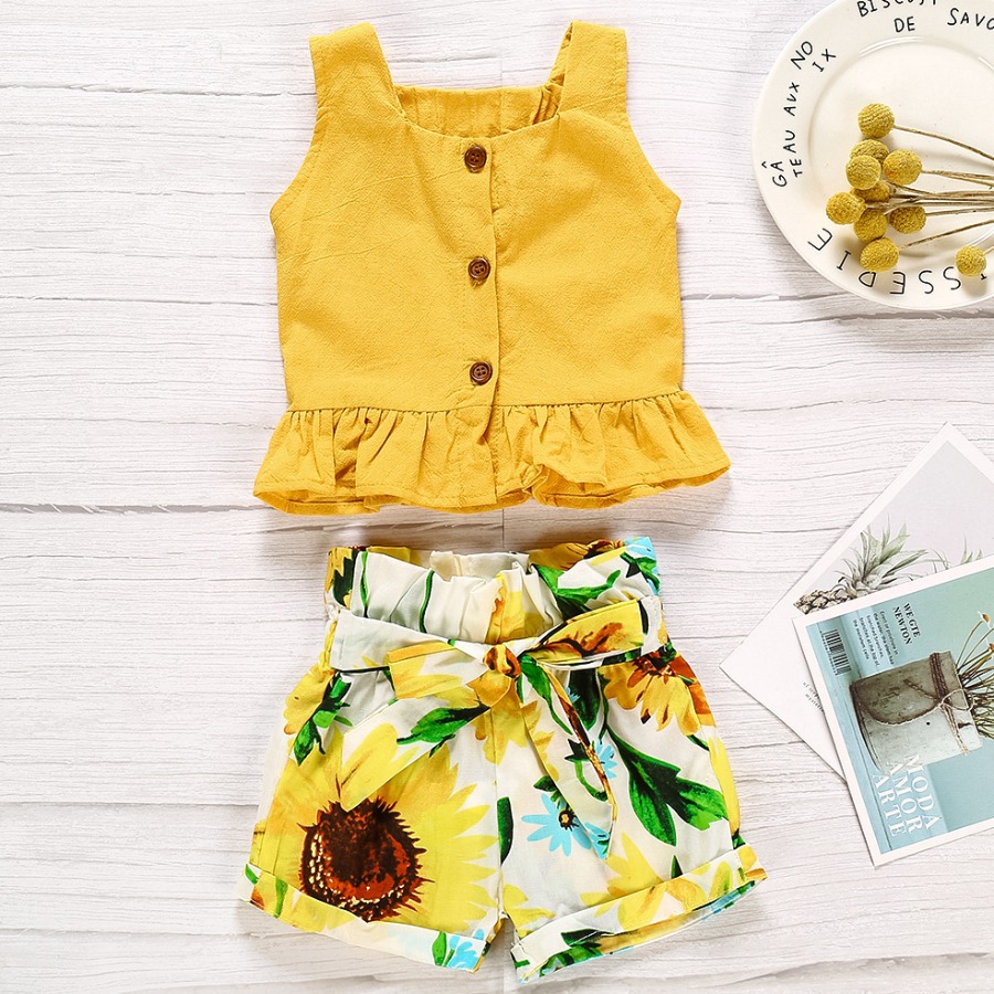 Lovely Girl Sweet Floral Print Flounce Design Yellow Two Piece Shorts Set
Lovely Girl Sweet Floral Print Flounce Design Yellow Two Piece Shorts Set