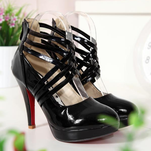 closed high heel shoes