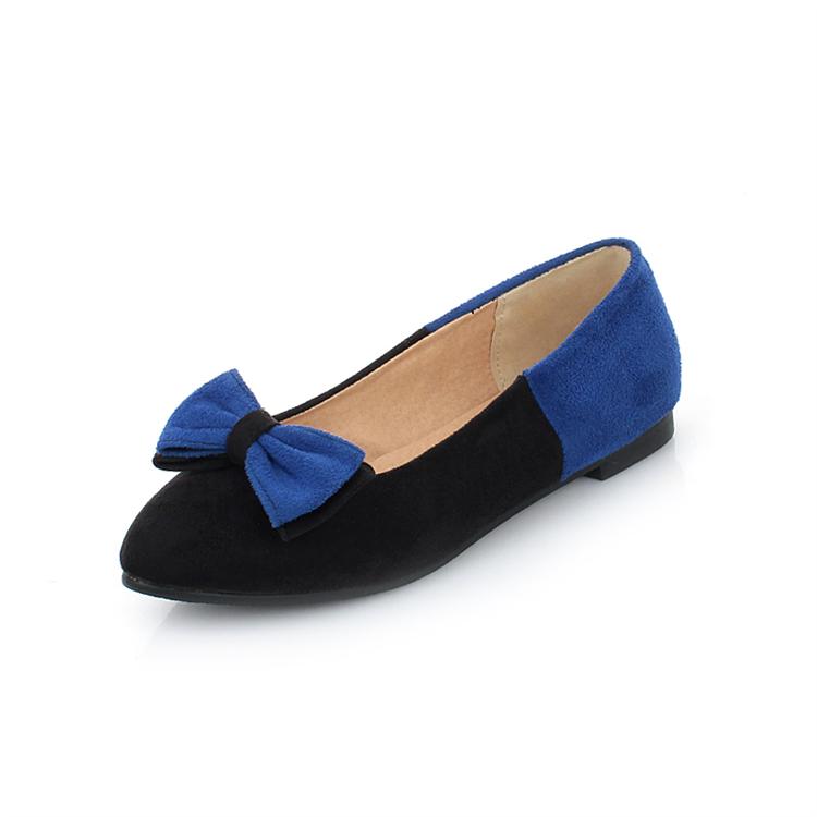 flat closed in low heel shoes