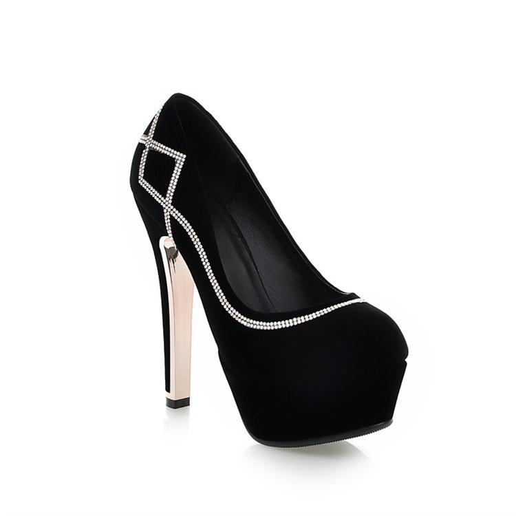 closed high heel shoes