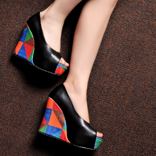 black chunky peep toe heels