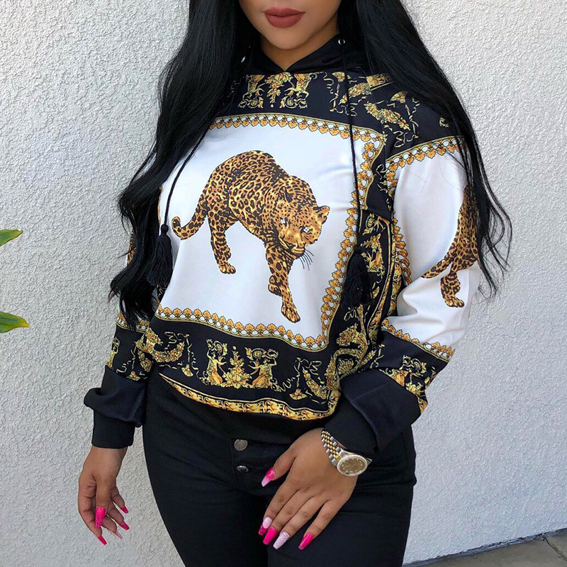

Lovely Casual Animal printed Black Hoodies