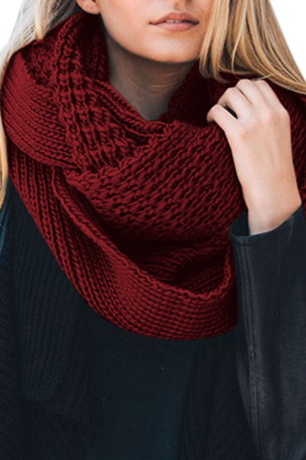 

Lovely Euramerican Chunky Wine Red Knitting Scarves