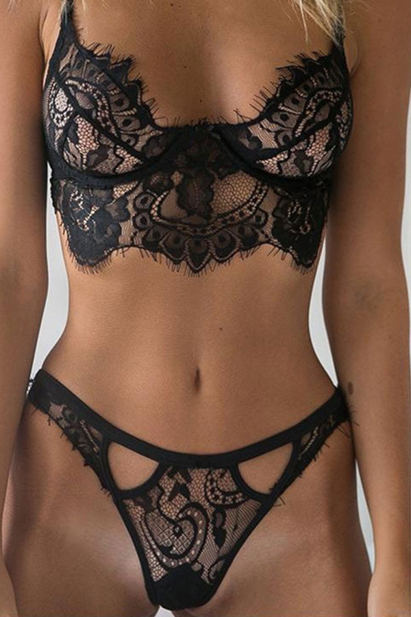 

Lovely Sexy Hollowed-out Black Two-piece Swimwear
