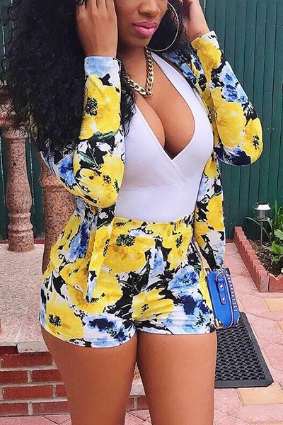 

Lovely Stylish V Neck Long Sleeves Floral Print Yellow Healthy Fabric Two-piece Shorts Set
