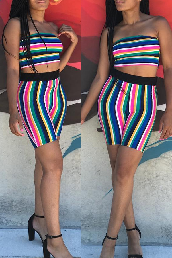 

Lovely Stylish Off The Shoulder Striped Printed Two-piece Shorts Set