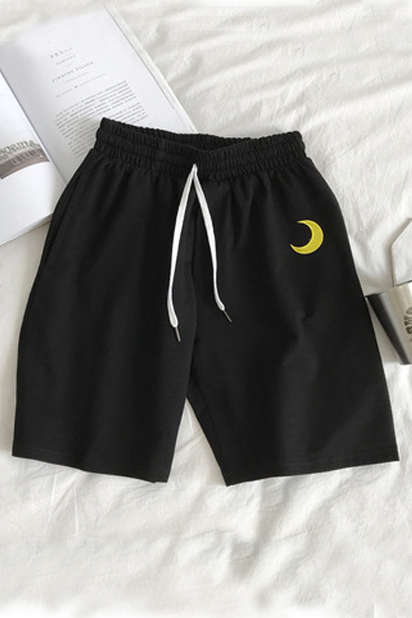 

Lovely Casual Embroidered Design Black Shorts