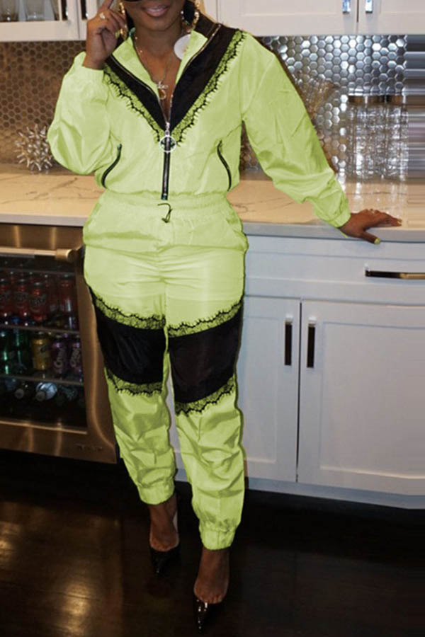

Lovely Casual Patchwork Green Two-piece Pants Set