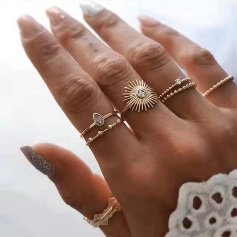 

Lovely Trendy 7-piece Gold Metal Ring