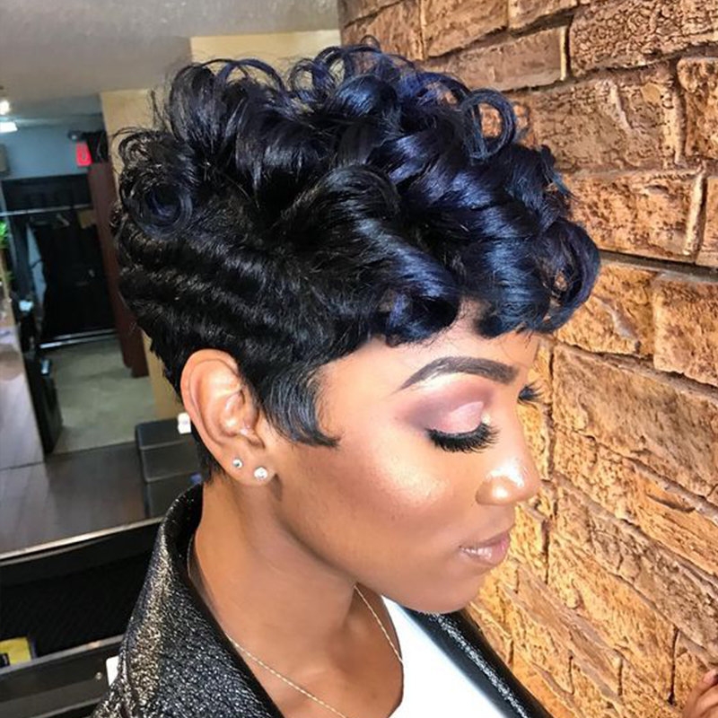 

Lovely Trendy Short Curly Black Wigs