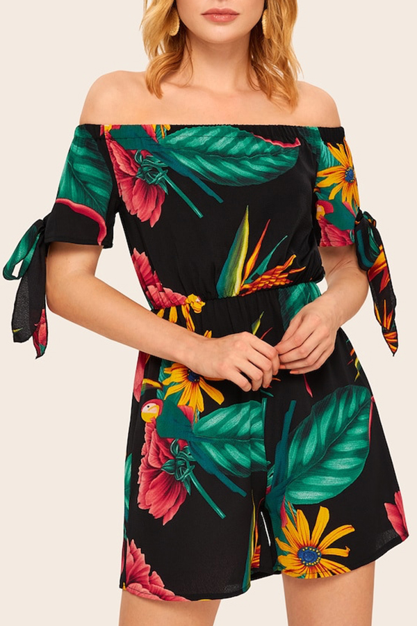 

Lovely Casual Print Black Romper