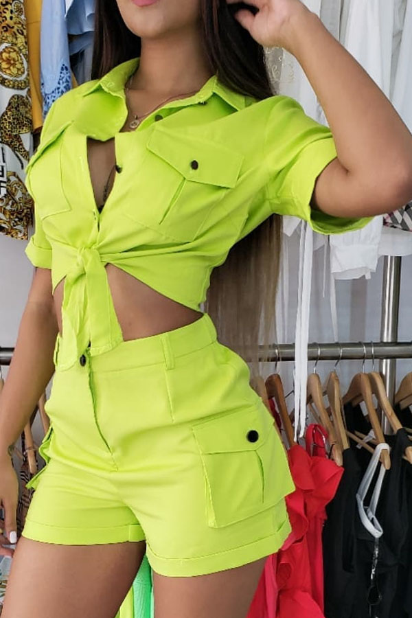 

Lovely Trendy Buttons Design Green Two-piece Shorts Set