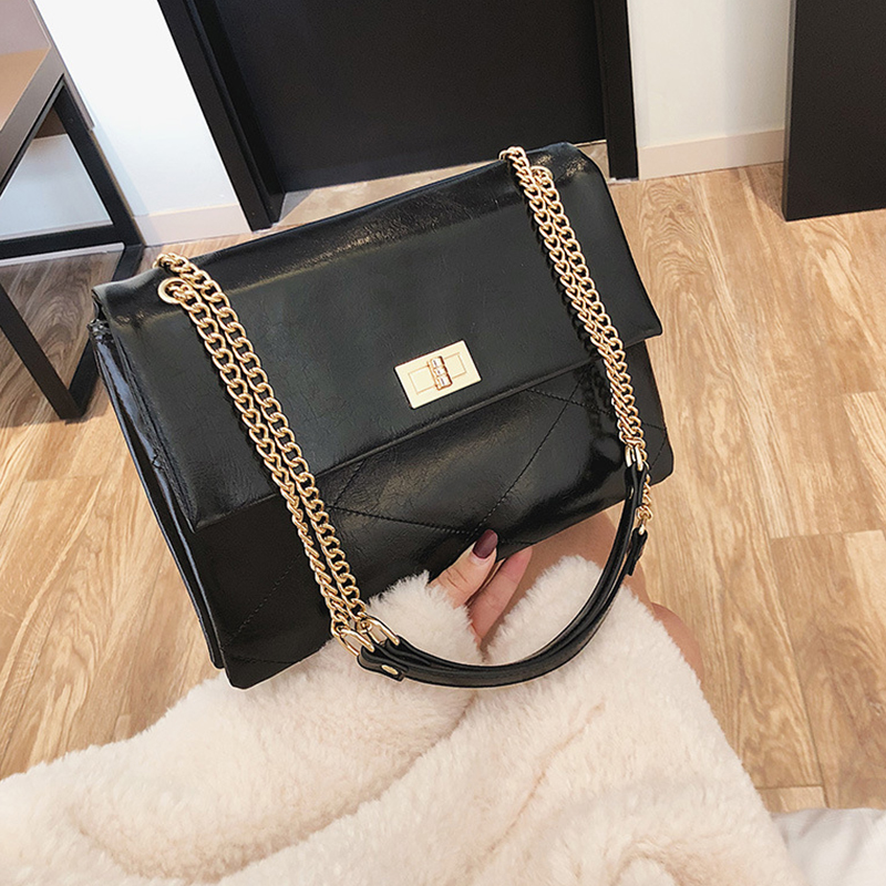 

Lovely Chic Chain Design Black Crossbody Bag