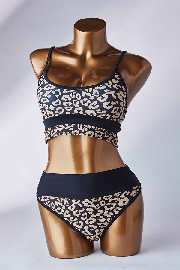 

Lovely Leopard Two-piece Swimsuit