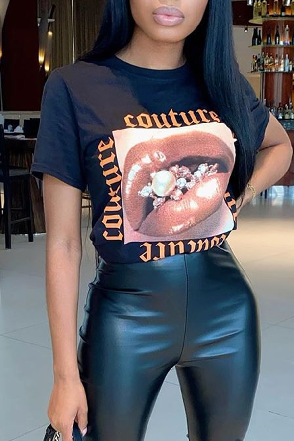 

Lovely Casual Lip Print Black T-shirt