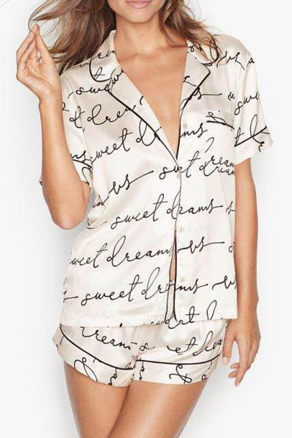 

Lovely Casual Letter Print White Sleepwear