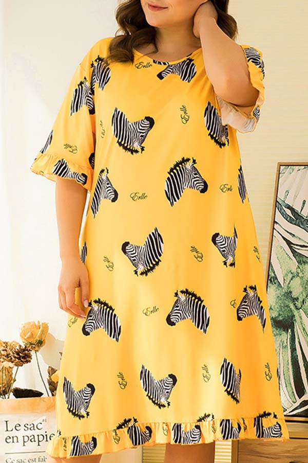 

Lovely Leisure Print Yellow Knee Length Plus Size Dress