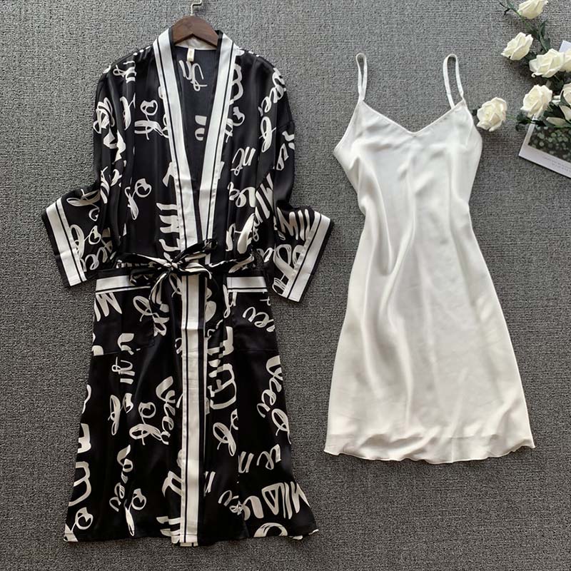 

Lovely Leisure Letter Print Black Sleepwear