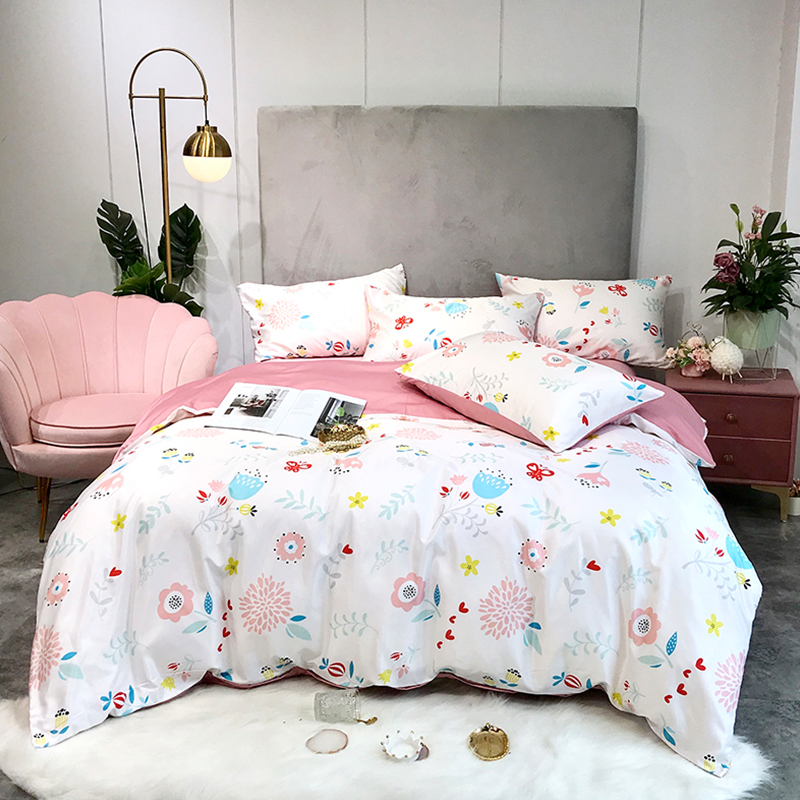 

Lovely Cosy Print White Bedding Set