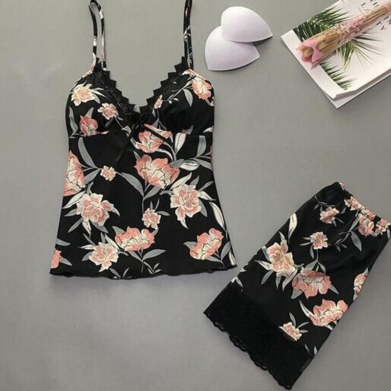 

Lovely Sweet Print Black Sleepwear