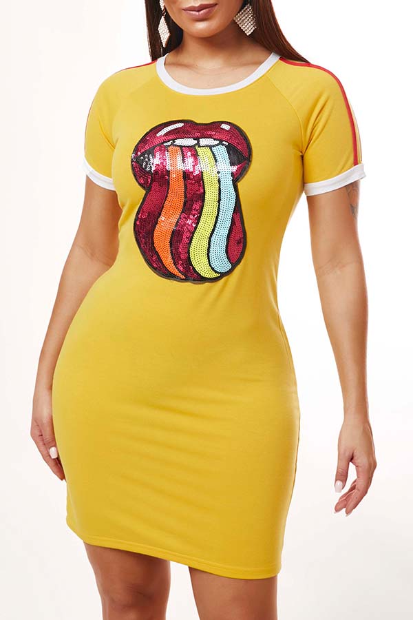 

Lovely Trendy Lip Print Yellow Mini Dress