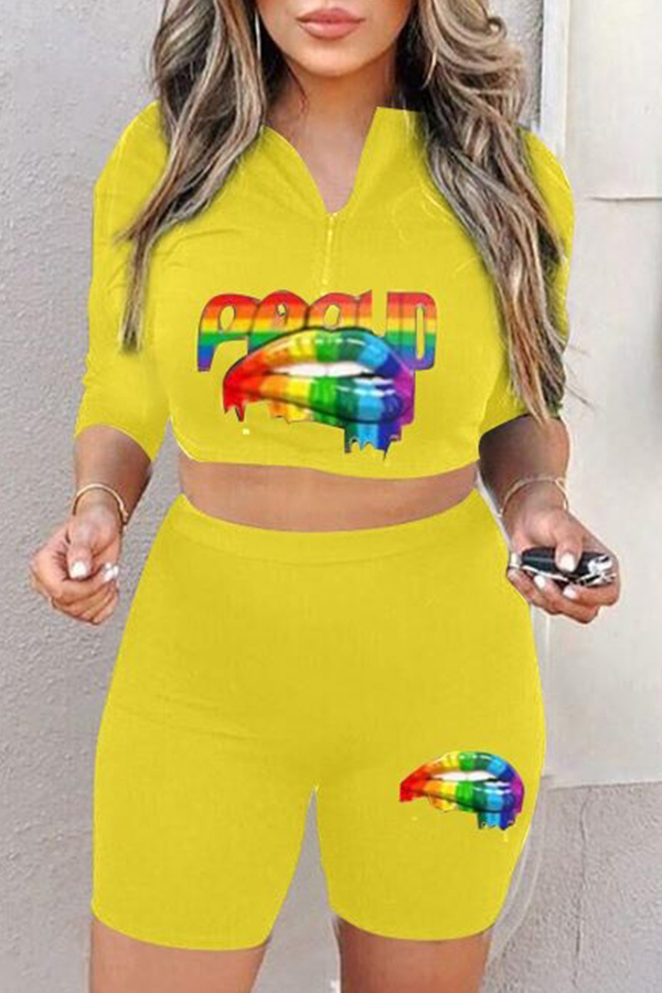 

Lovely Casual Lip Print Yellow Plus Size Two-piece Shorts Set