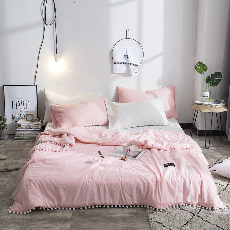 

Lovely Trendy Tassel Design Pink Blanket