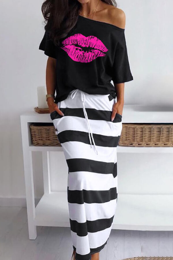 

Lovely Casual Striped Black Two-piece Skirt Set