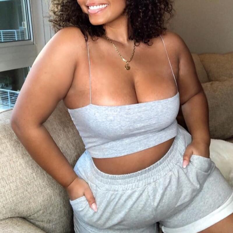 

Lovely Plus Size Leisure Pocket Patched Grey Two-piece Shorts Set
