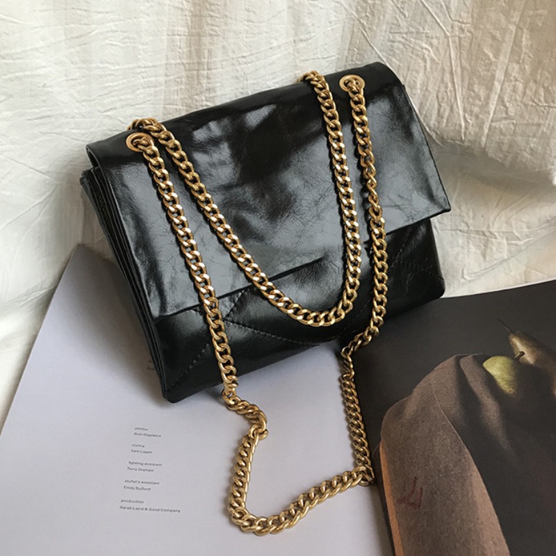 

Lovely Stylish Chain Strap Black Crossbody Bag