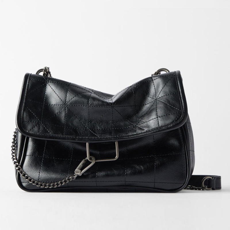 

Lovely Stylish Chain Strap Black Crossbody Bag