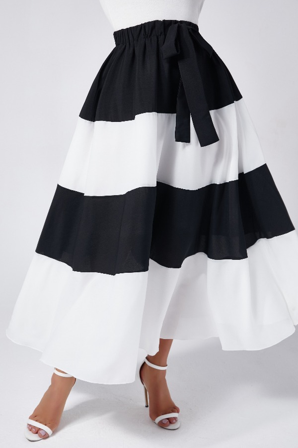 

Lovely Stylish Patchwork Black Skirt