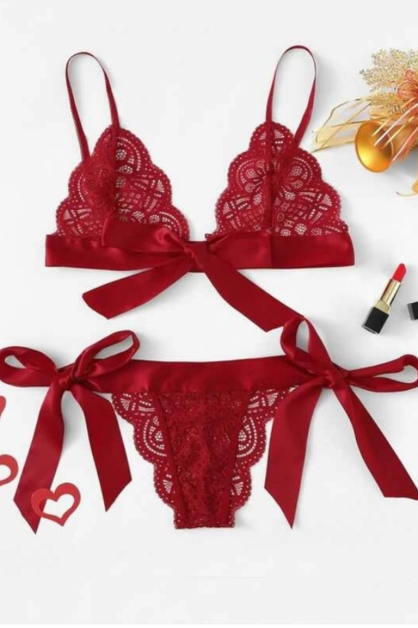 

Lovely Sexy Lace See-through Red Bra Sets