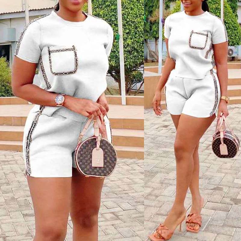 

Lovely Casual O Neck Patchwork White Two-piece Shorts Set