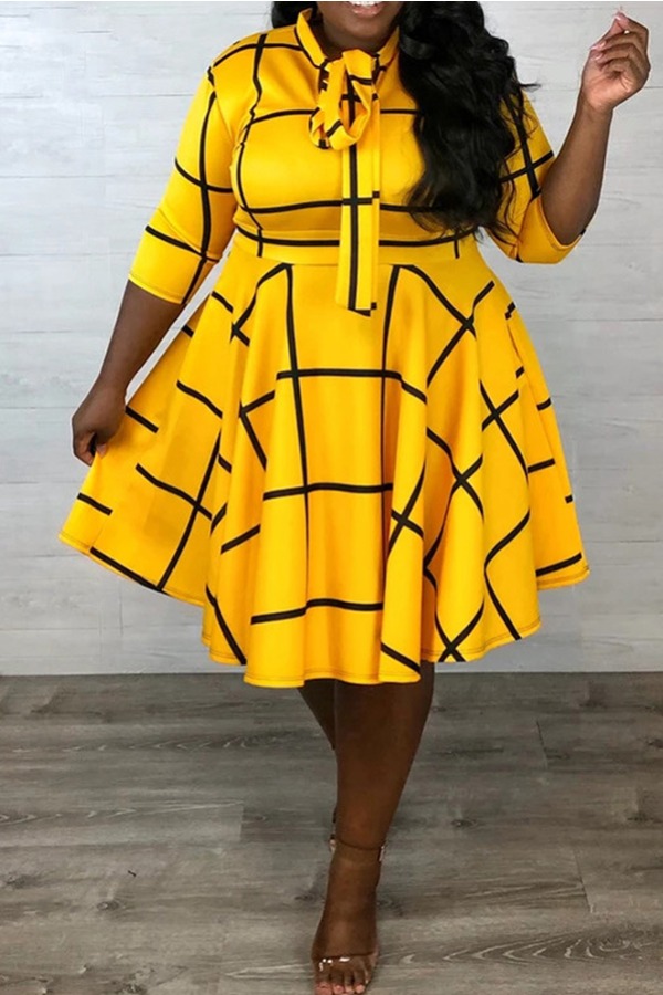 

Lovely Casual Print Yellow Knee Length Plus Size Dress