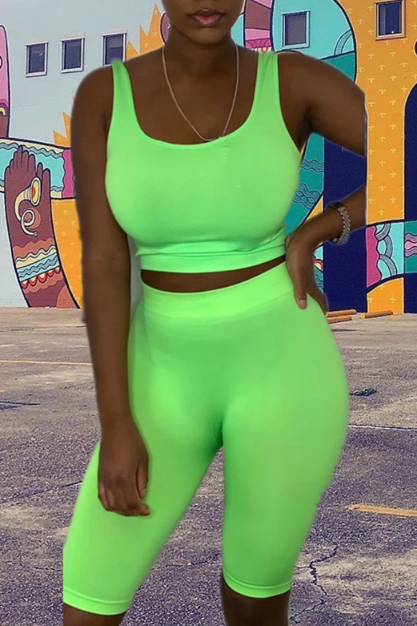 

Lovely Sportswear Basic Skinny Green Two-piece Shorts Set