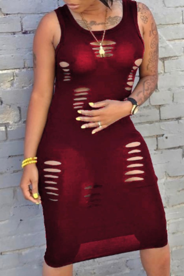 

Lovely Sexy Hollow-out Wine Red Knee Length Dress