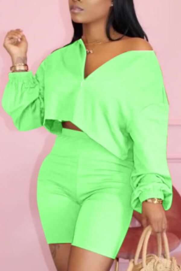 

Lovely Casual Zipper Design Green Two-piece Shorts Set