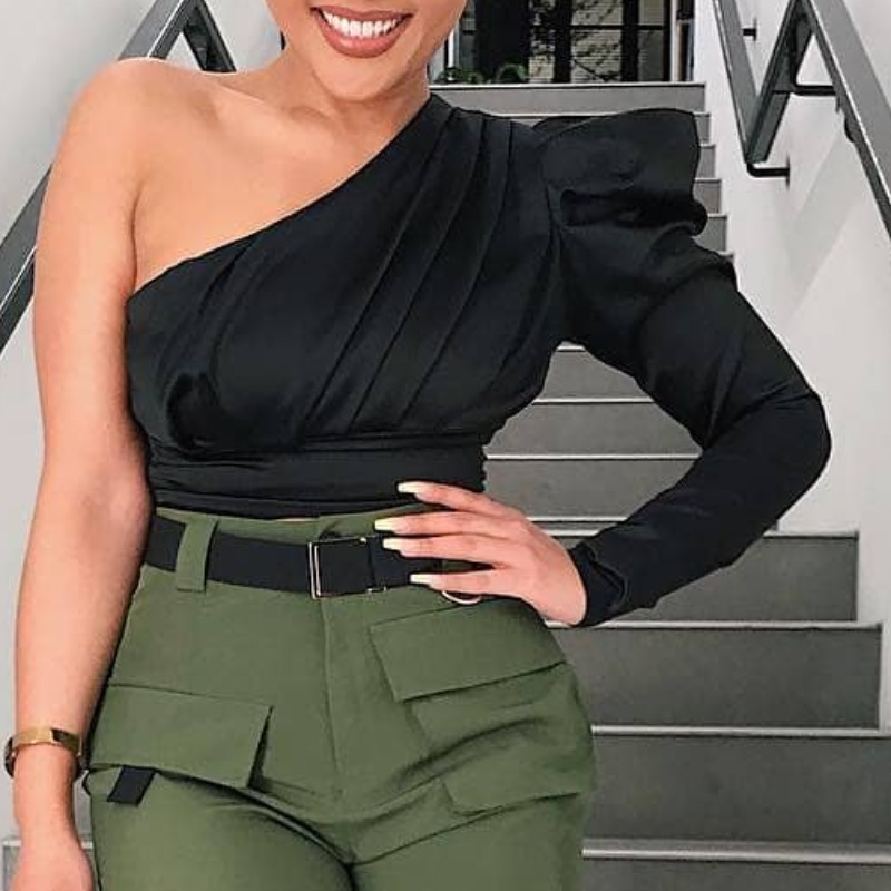 

lovely Trendy One Shoulder Black Blouse