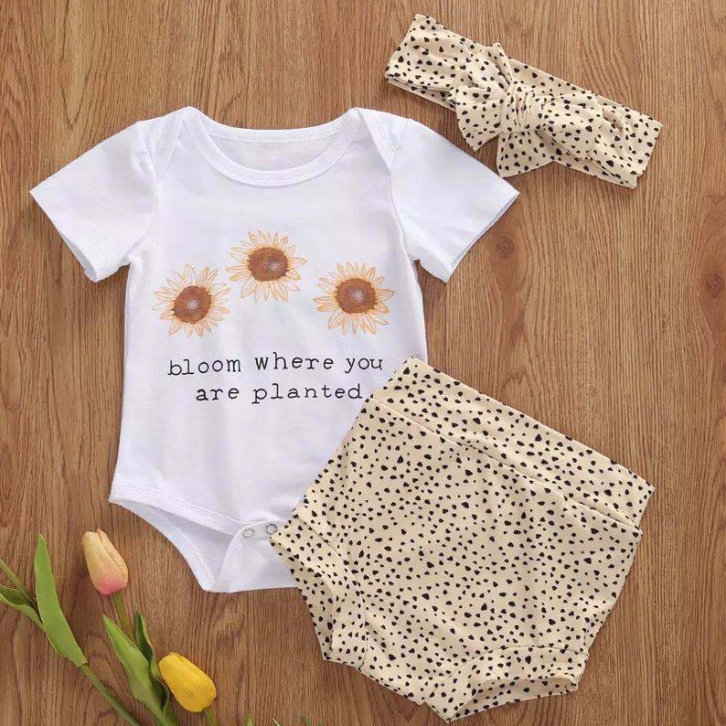 

lovely Casual Print White Girl Two-piece Shorts Set