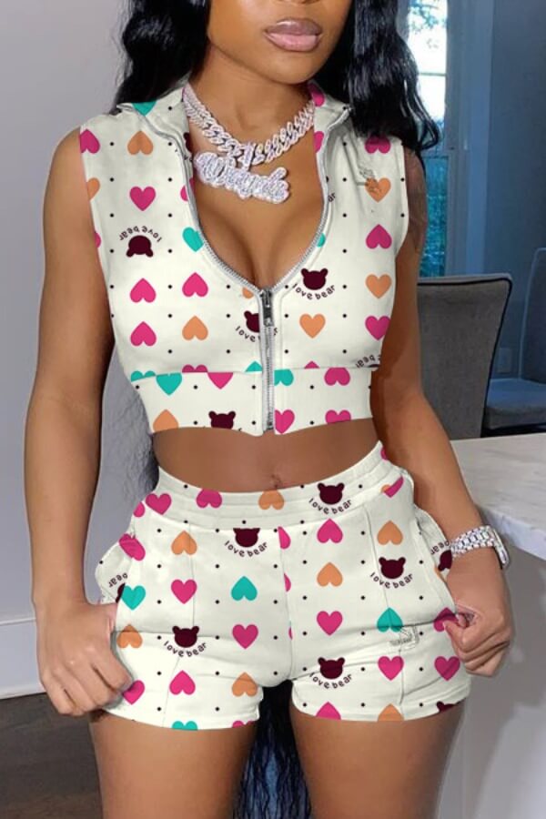

Lovely Street Print Zipper Design White Two-piece Shorts Set