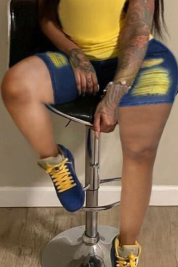 

Lovely Casual Broken Holes Zipper Design Blue Plus Size Denim Shorts