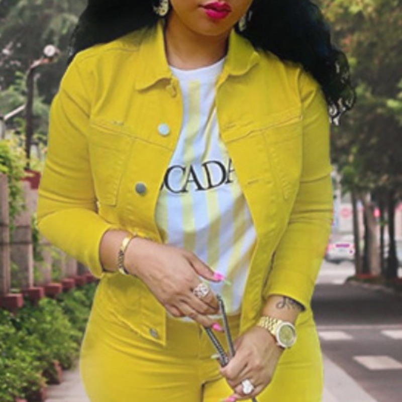 

lovely Casual Buttons Design Yellow Denim Jacket