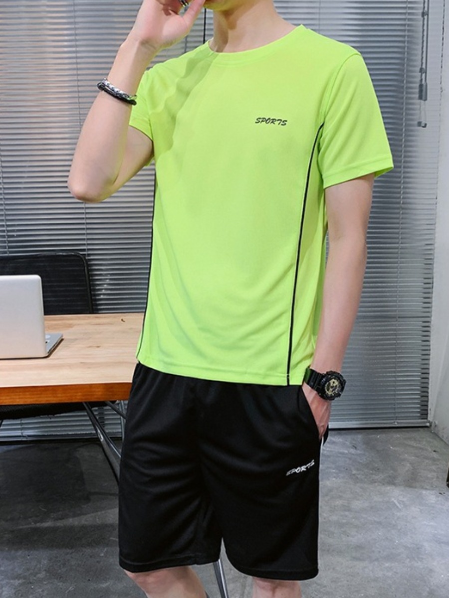 

Men lovely Sportswear O Neck Patchwork Green Two-piece Shorts Set