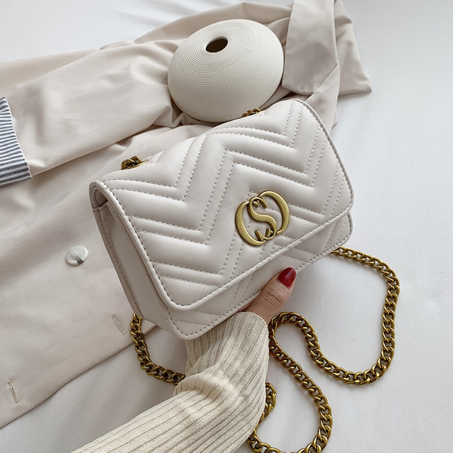 

lovely Stylish Chain Strap White Crossbody Bag