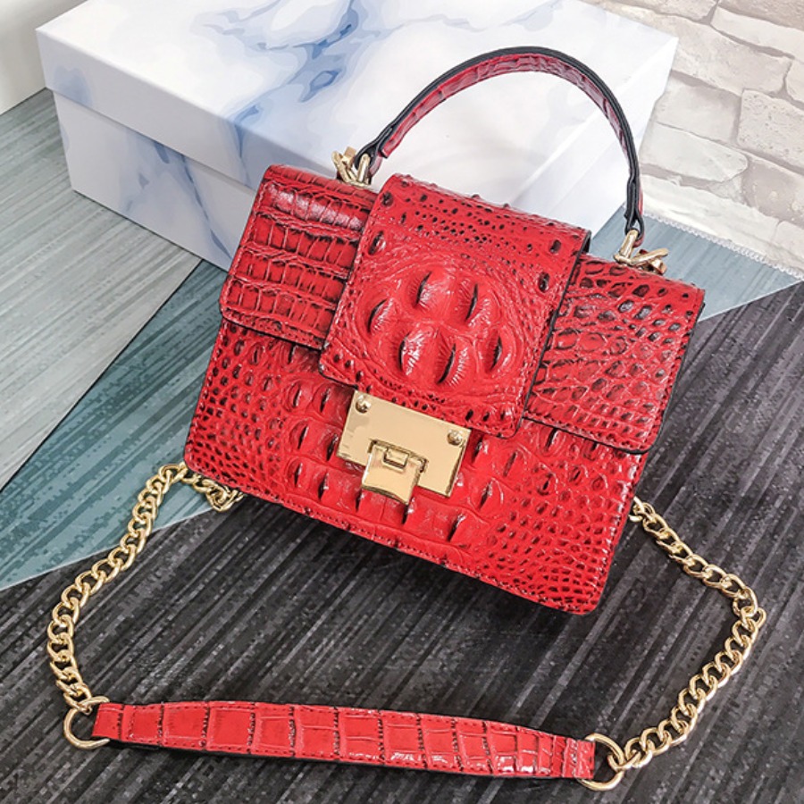 

lovely Casual Chain Strap Red Crossbody Bag