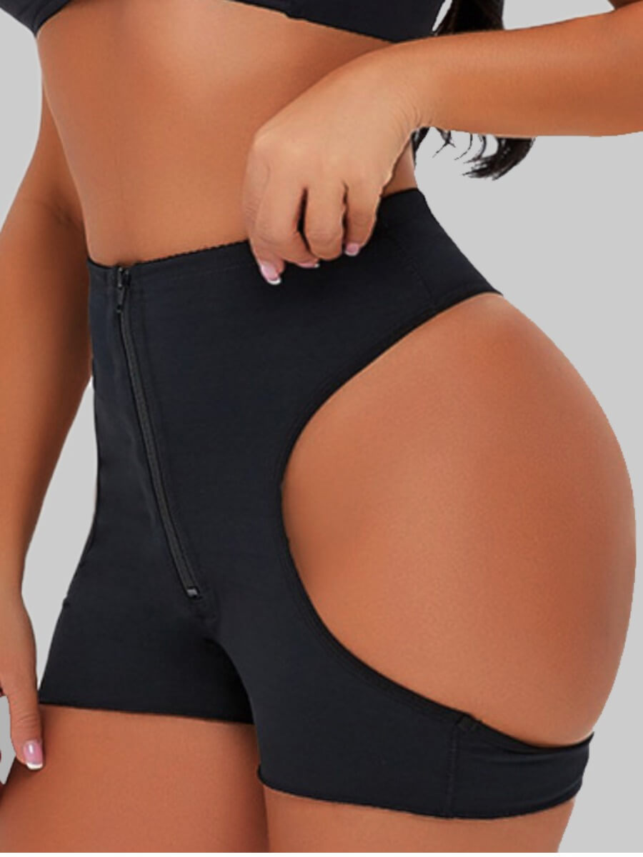 

Lovely Sportswear Hollow-out Black Plus Size Shorts