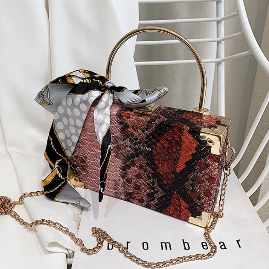

Lovely Trendy Print Chain Strap Red Crossbody Bag